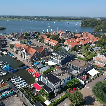 Lakes Small * Kaag